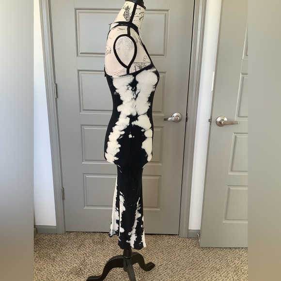 🎉 Ribbed Knit Tie-Dyed Dress 🎉 - Picture 4 of 11
